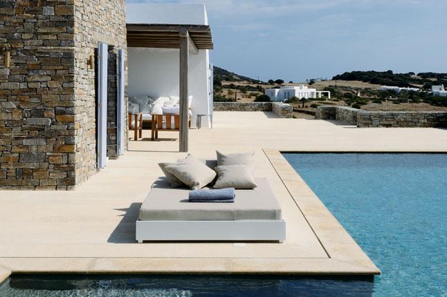 http://cdni.condenast.co.uk/646x430/a_c/25BestVillasInEurope17_CNT_31jan11_b.jpg
