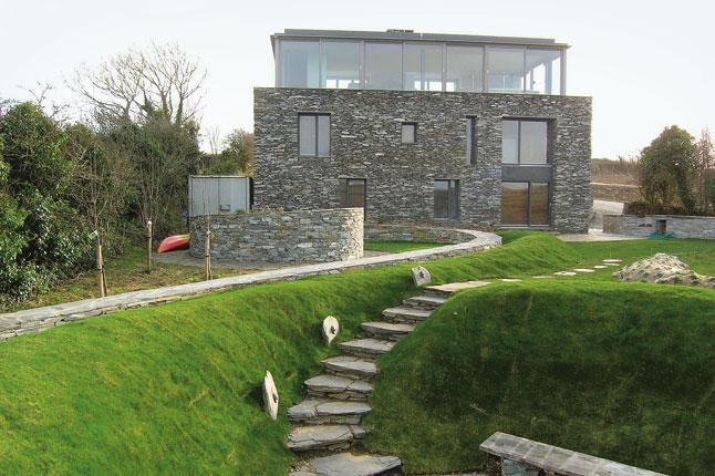http://cdni.condenast.co.uk/646x430/a_c/25BestVillasInEurope20_CNT_31jan11_b.jpg